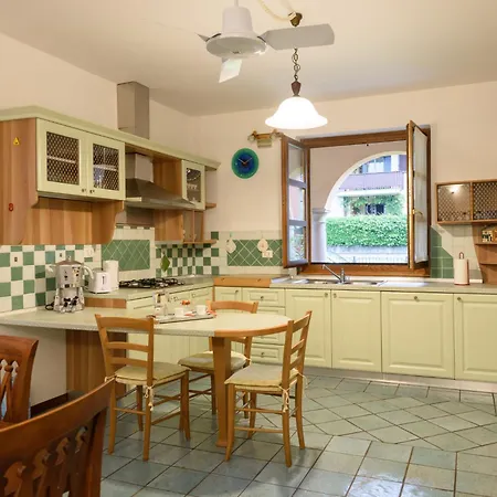 Apartament Le Rose Di Rosanna By Interhome