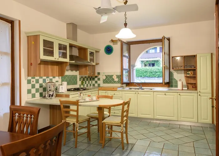 Apartment Le Rose Di Rosanna By Interhome