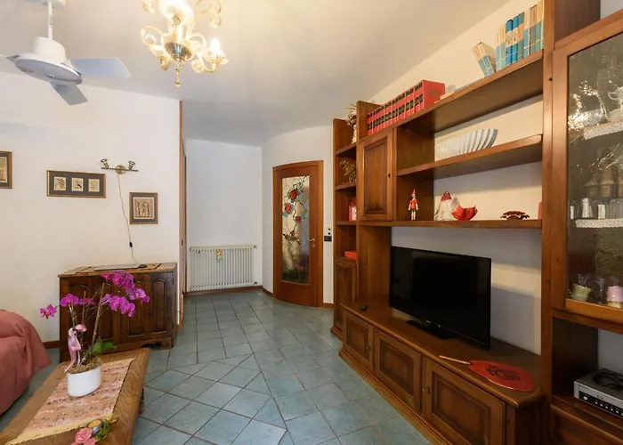 Le Rose Di Rosanna By Interhome